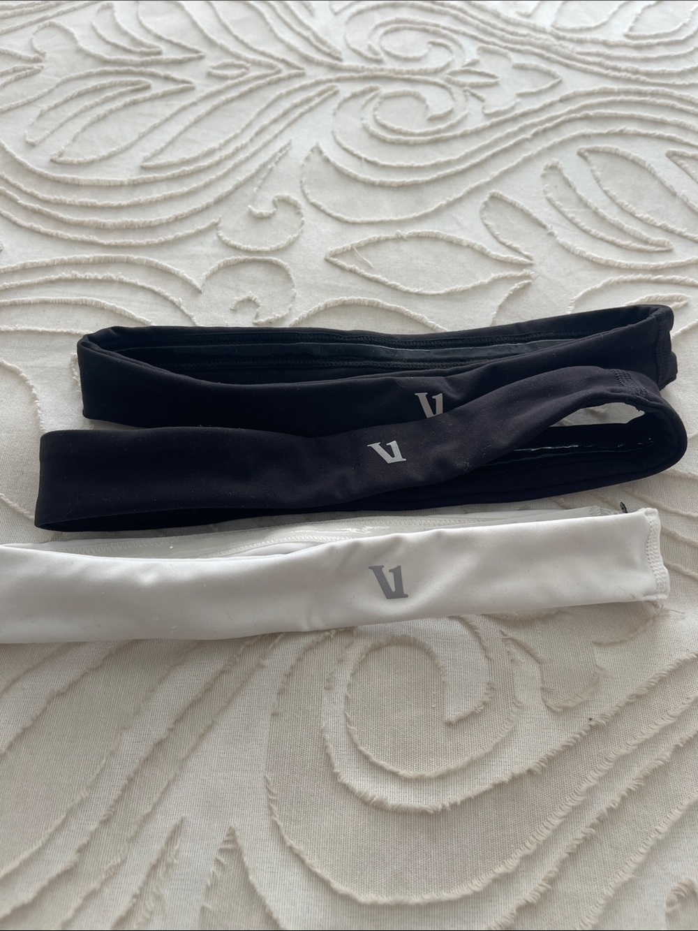 Vuori Sports Headbands - Black and White